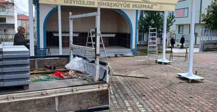 Kavak'taki Camilerde Çift Açılır Tente Hizmeti