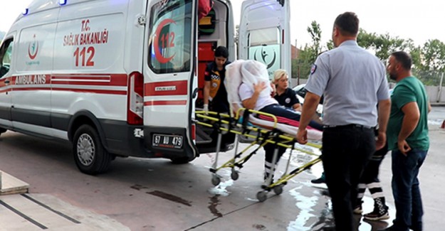 Kavga Ettiği Karısını Silahla Vurdu
