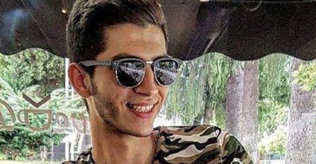 Kavgayı Ayırmaya Çalışan Genci Bıçaklayarak Öldürdü