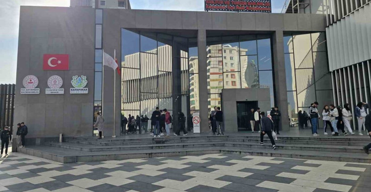 Kayapınar'da 'İyileştiren Kütüphane' Temasıyla Kutlanan Kütüphane Haftası