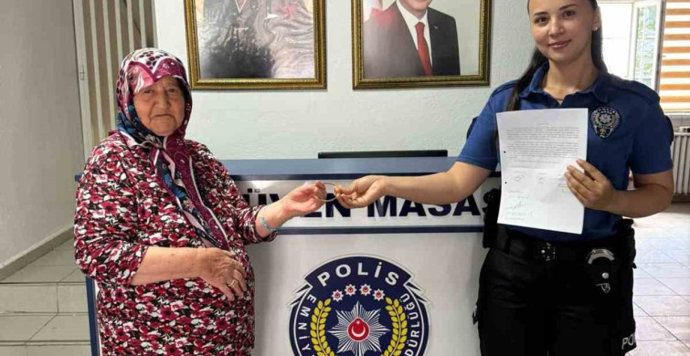 Kaybettiği altın bileziğine polis ekipleri sayesinde kavuştu