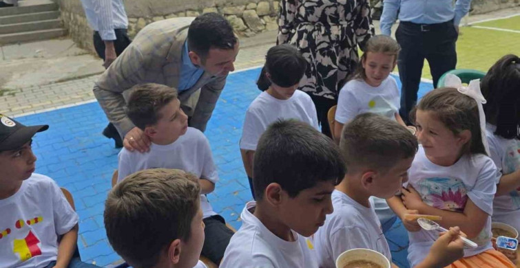 Kaymakam Algın, Karaburun'da aşure etkinliğine katıldı