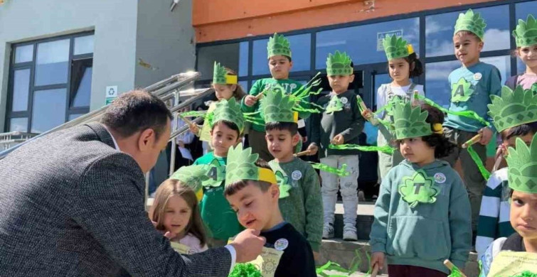 Kaymakam Pelvan, Öğrencilerle Fidan Dikti