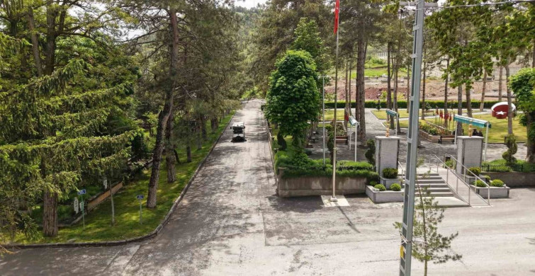 Kayseri Büyükşehir Belediyesi Mezarlikleri Bayram Ziyaretlerine Hazırladı