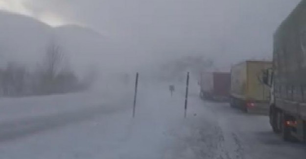 Kayseri- Kahramanmaraş Yolunda Çığ Düştü! 