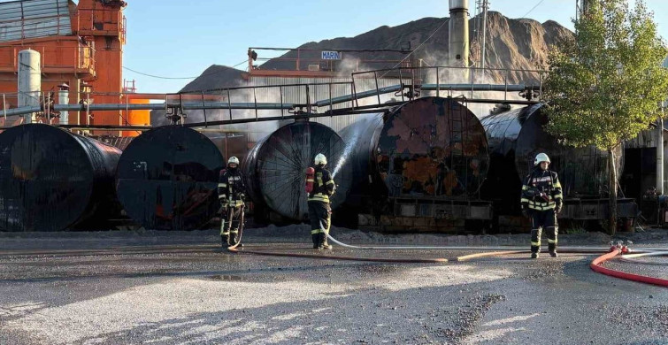 Kayseri'de Asfalt Şantiyesinde Yangın: Bitüm Tankı Alev Aldı