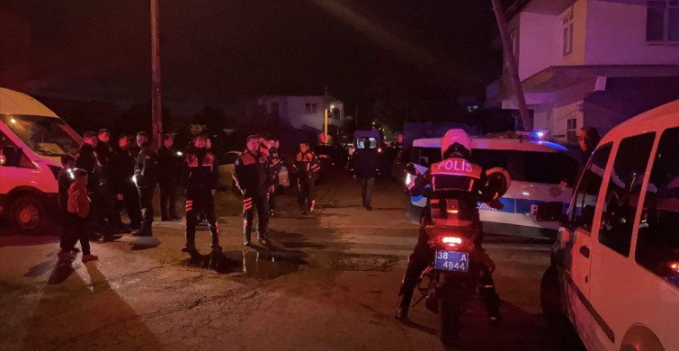 Kayseri'de Bıçaklı Kavga: 1 Yaralı