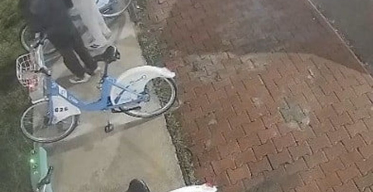 Kayseri'de Bisikletlere Zarar Verenler Kamerada