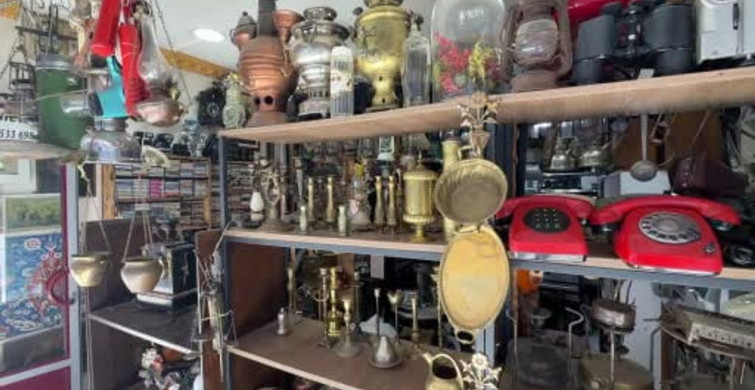 Kayseri’de hobi olarak biriktirdiği eşyaları nostalji dükkanına dönüştürdü