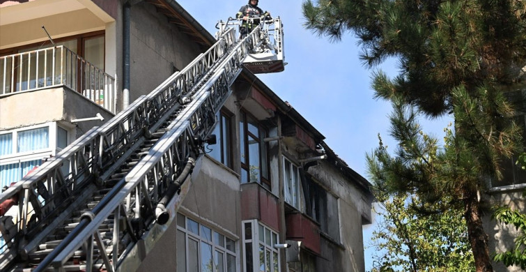 Kayseri'de İki Katlı Binada Yangın Çıktı