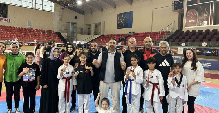 Kayseri'de Minikler Taekwondo İl Müsabakaları Düzenlendi
