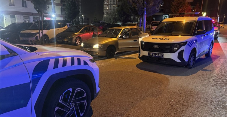 Kayseri'de Polise Çarpan Araçtakiler Yakalandı