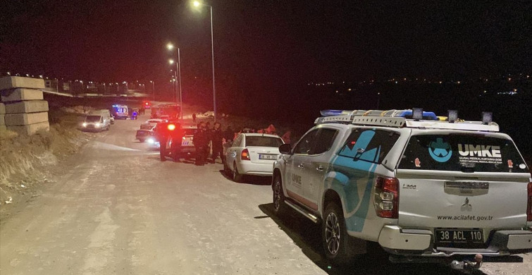 Kayseri'de Uçuruma Yuvarlanan Araçta Sürücü Hayatını Kaybetti