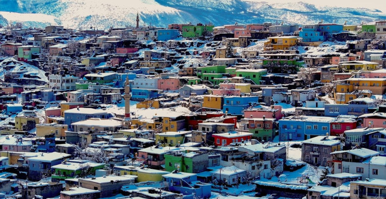 Kayseri'nin Renkli Evleri Karla Kaplandı