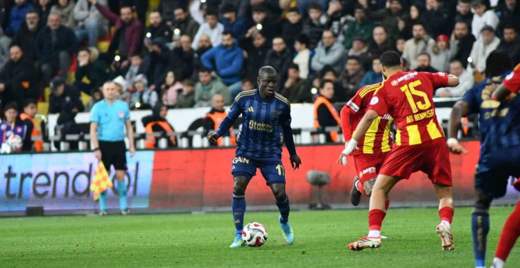 Kayserispor 0 - Fenerbahçe 1: İlk Yarı Özeti