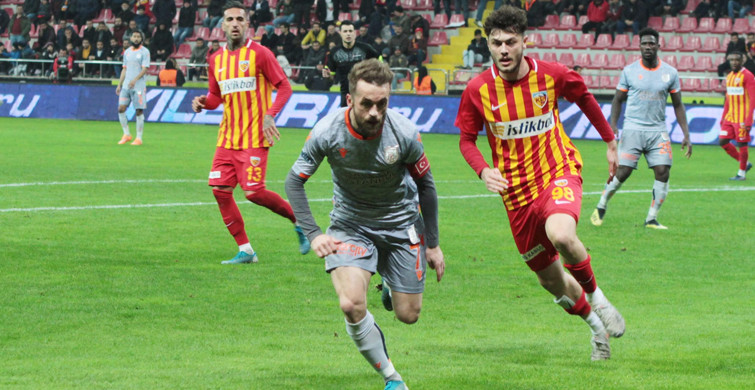 Kayserispor Başakşehir'i Konuk Ediyor