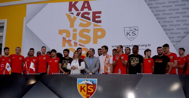 Kayserispor’dan Ertuğrul Sağlam’a İmza Töreni!