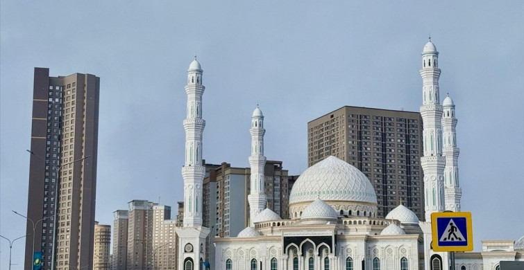 Kazakistan Bağımsızlığının 34. Yıldönümü Kutlanıyor