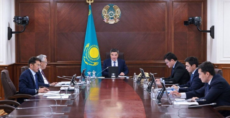 Kazakistan'da Devlet Memurları için Aitu Uygulamasına Geçiş