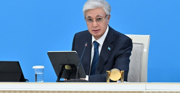 Kazakistan'da Yeni Anayasa Hükümleri İçin 5 Kanun İmzalandı