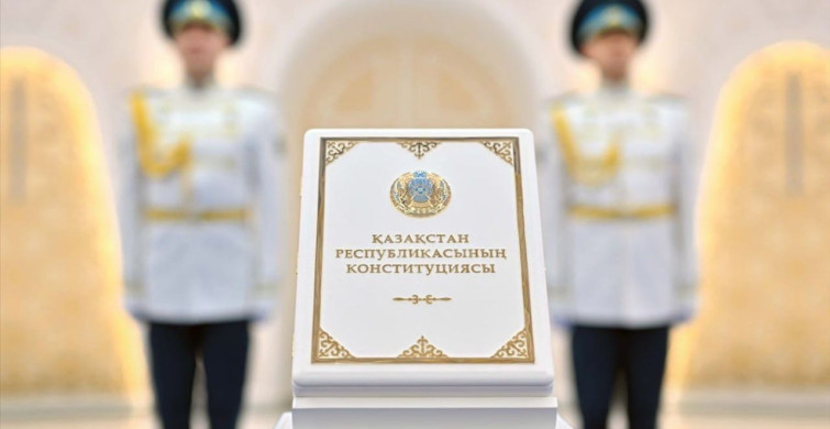 Kazakistan'da Yeni Anayasa Resmi Olarak Kabul Edildi