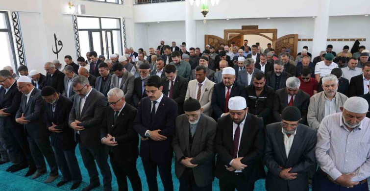 Kazanpınar Camii İbadete Açıldı