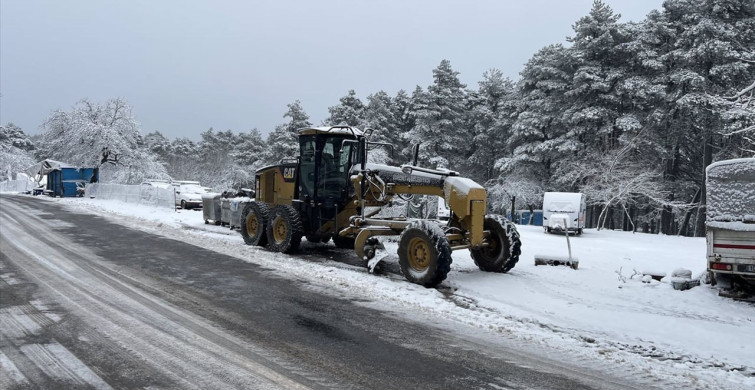 Kazdağları'nda Kar Yağışı Etkili, Sürücüler Dikkatli Olmalı