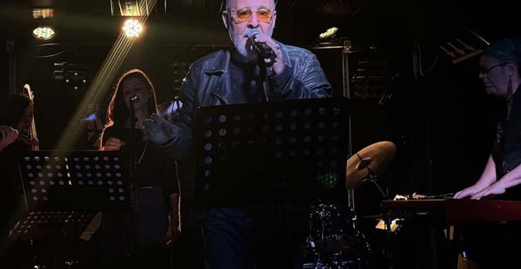 Kemal Başar Kadıköy Sahne'de Müzik Dinletisi Gerçekleştirdi