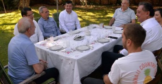 Kemal Kılıçdaroğlu'ndan Deniz Baykal'a Bayram Ziyareti 