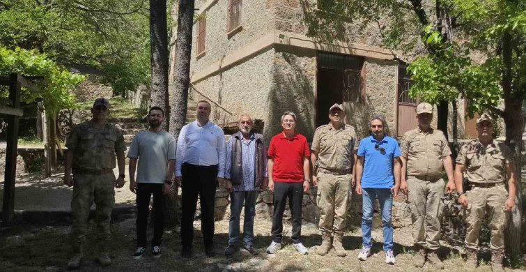 Kemaliye kaymakamı Arıkan, Yeşilyayla ve Yeşilyamaç köylerinde incelemelerde bulundu