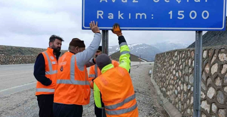 Kemaliye'de Geçit İsim Değişikliği: Çimento'dan Avaz'a