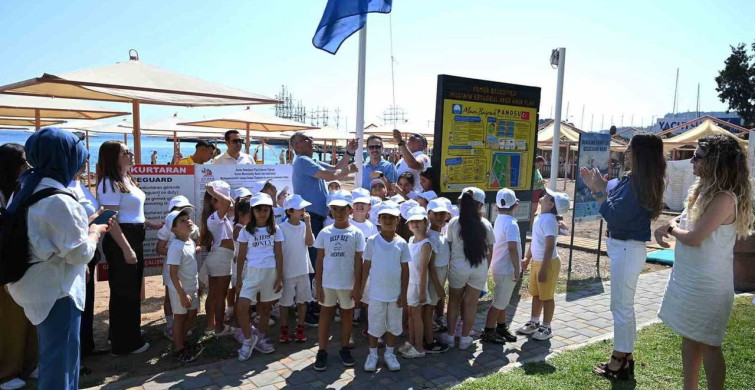 Kemer Belediyesi Halk Plajı'nda Mavi Bayrak Gururu
