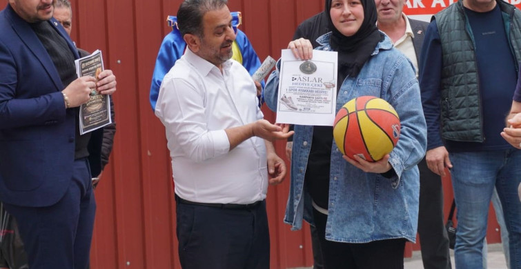 Kemeraltı'nda Gram Altın Ödüllü Basketbol Yarışması Düzenlendi