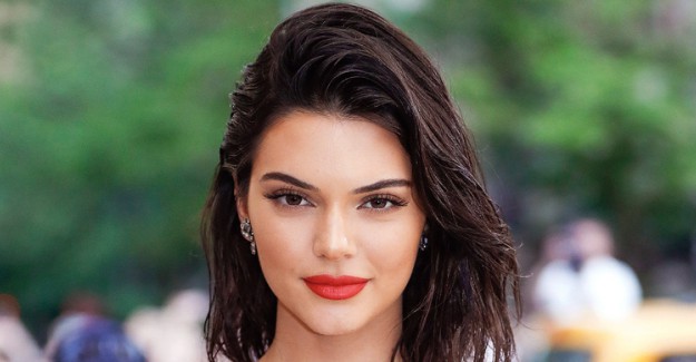 Kendall Jenner Dişlerine Bakın Ne Taktırdı!