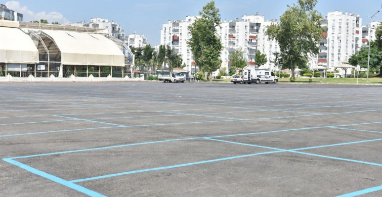 Kepez Belediyesi, cumartesi pazarı için geçici alan oluşturdu