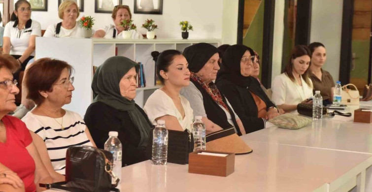 Kepez Belediyesi'nden Kadınlara Yönelik Farkındalık Atölyesi