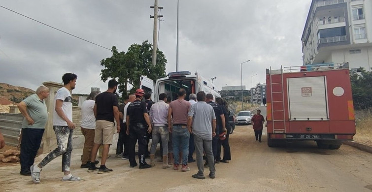 Kepez'deki inşaattan asansör boşluğuna düşen müteahhit ağır yaralandı