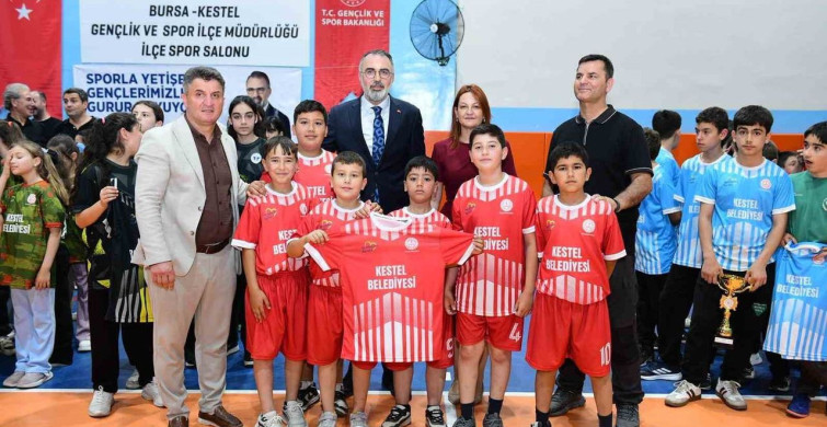 Kestel belediyesi’nden genç sporculara çifte destek