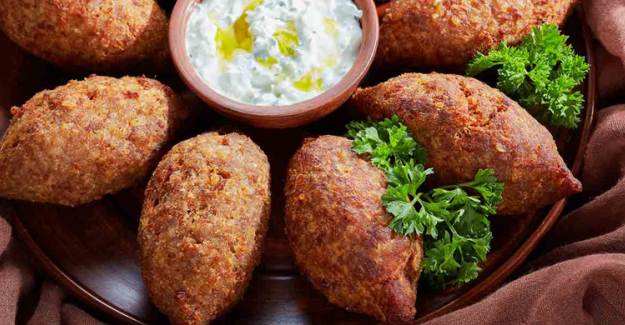 İçli Köfte Nasıl Yapılır? İçli Köfte Malzemeleri Nelerdir? Kibbe Tarifi