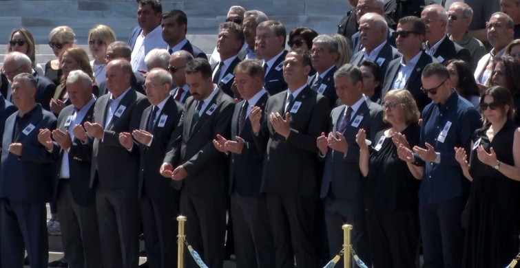 Kılıçdaroğlu ve Özel, mutlak butlan kararından sonra ilk kez cenaze töreninde yan yana geldi
