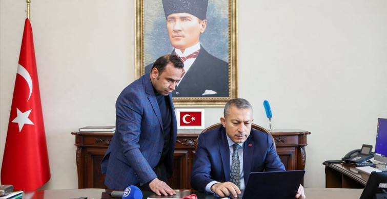 Kilis Valisi Tahir Şahin, Anadolu Ajansı'nın Yılın Kareleri Oylamasına Katıldı