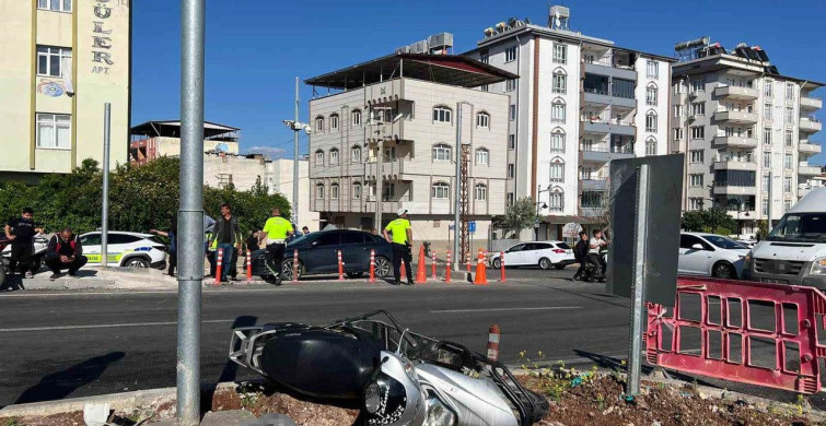 Kilis'te Kamyonet ve Motosiklet Çarpışması: 3 Yaralı