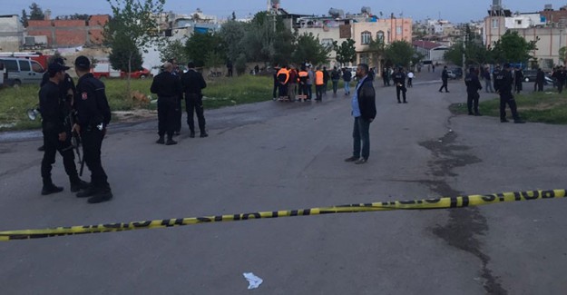 Kilis'te Lokantaya Roket Düştü!