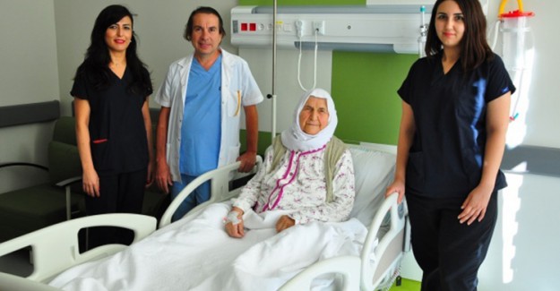 Kilo Aldığını Zannediyordu, Karnında 12 Kiloluk Kist Bulundu