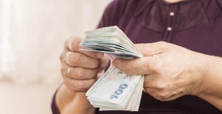 Kim ne kadar bayram ikramiyesi alacak? Babasından maaş alanlar, kocasından maaş alanlar ne kadar ikramiye alacak?