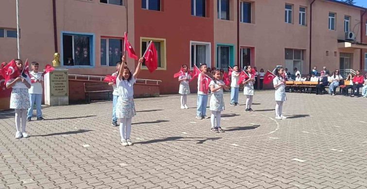 Kınık Köyü'nde 23 Nisan Coşkusu