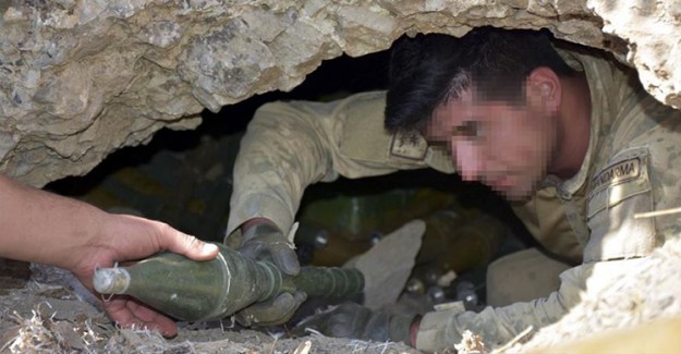 Kıran Operasyonunda 3 Teröristlere Ait Bir Sığınakta Çok Miktarda Silah ve Mühimmat Bulundu