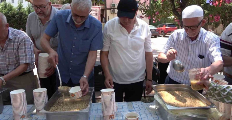 Kiremitçi Sinanbey cami'de bin 500 kişilik aşure ikramı