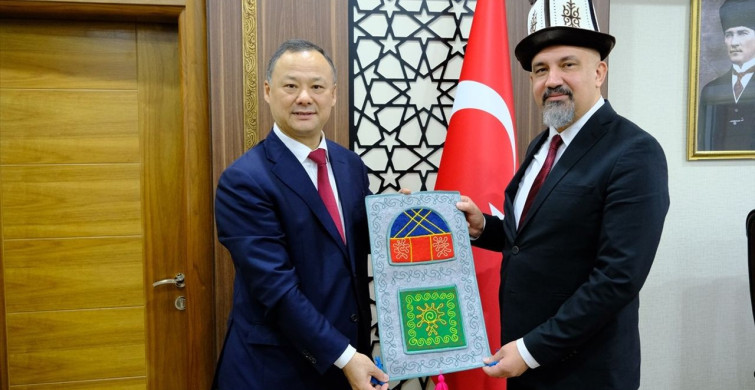 Kırgızistan Büyükelçisi Kazakbaev'den Sivas Cumhuriyet Üniversitesi'ne Ziyaret