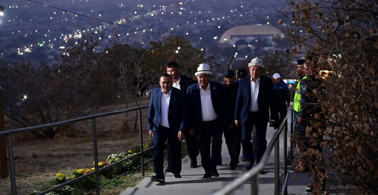 Kırgızistan'da Manas Şehri İçin Yeni Logo Törenle Yerleştirildi